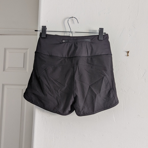 Xieerduo workout shorts with back zipper pocket. Sz XS - Picture 2 of 5